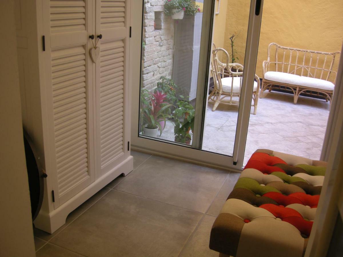 Terrazza Petroni Apartment โบโลญญา ภายนอก รูปภาพ